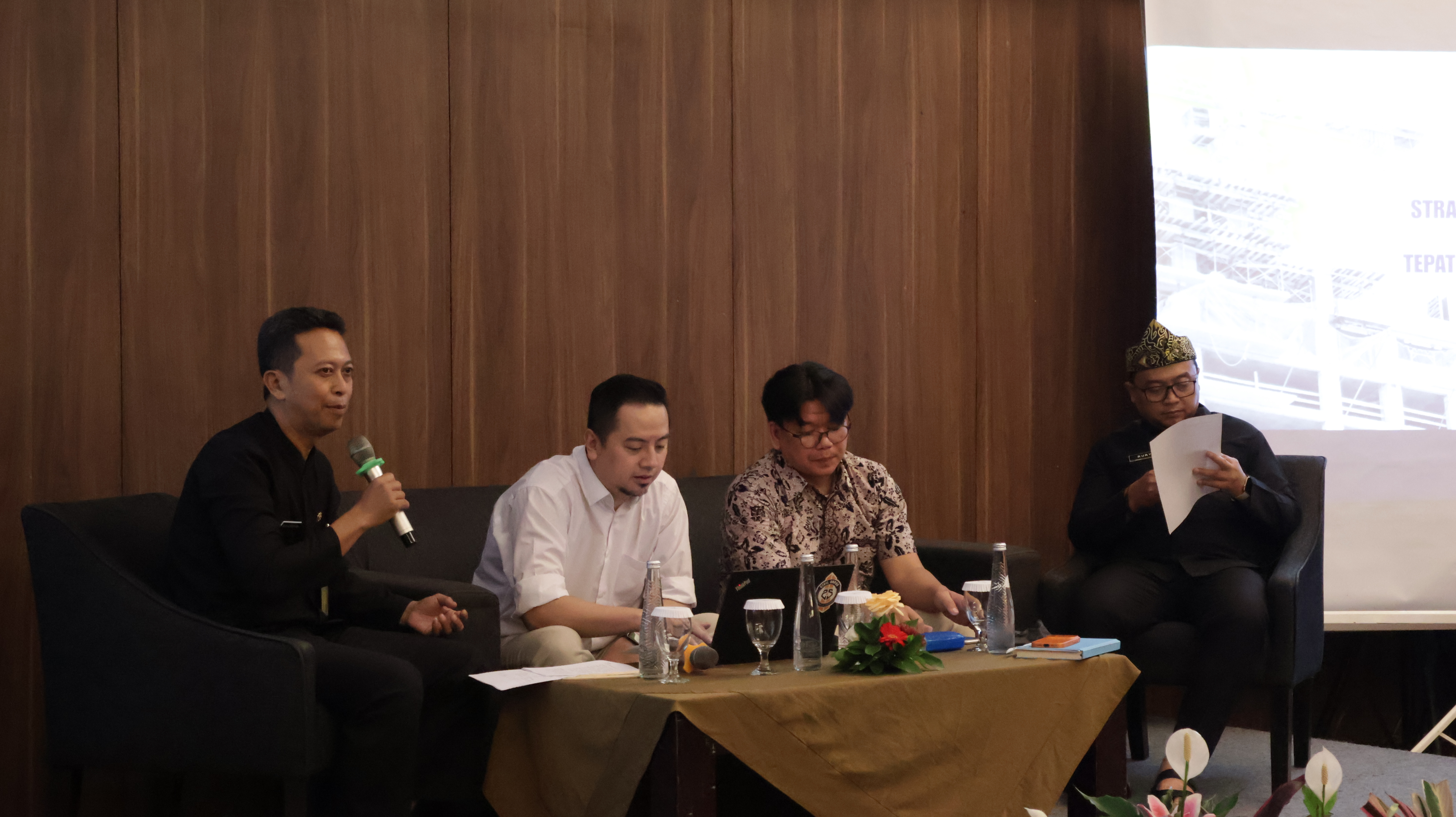 Forum Group Discussion